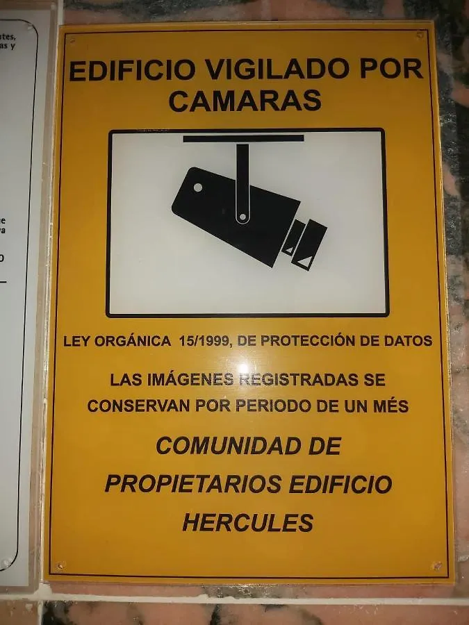Apartamento A 10 min de la playa y con excelentes zonas comunes Benalmádena 0*,  España