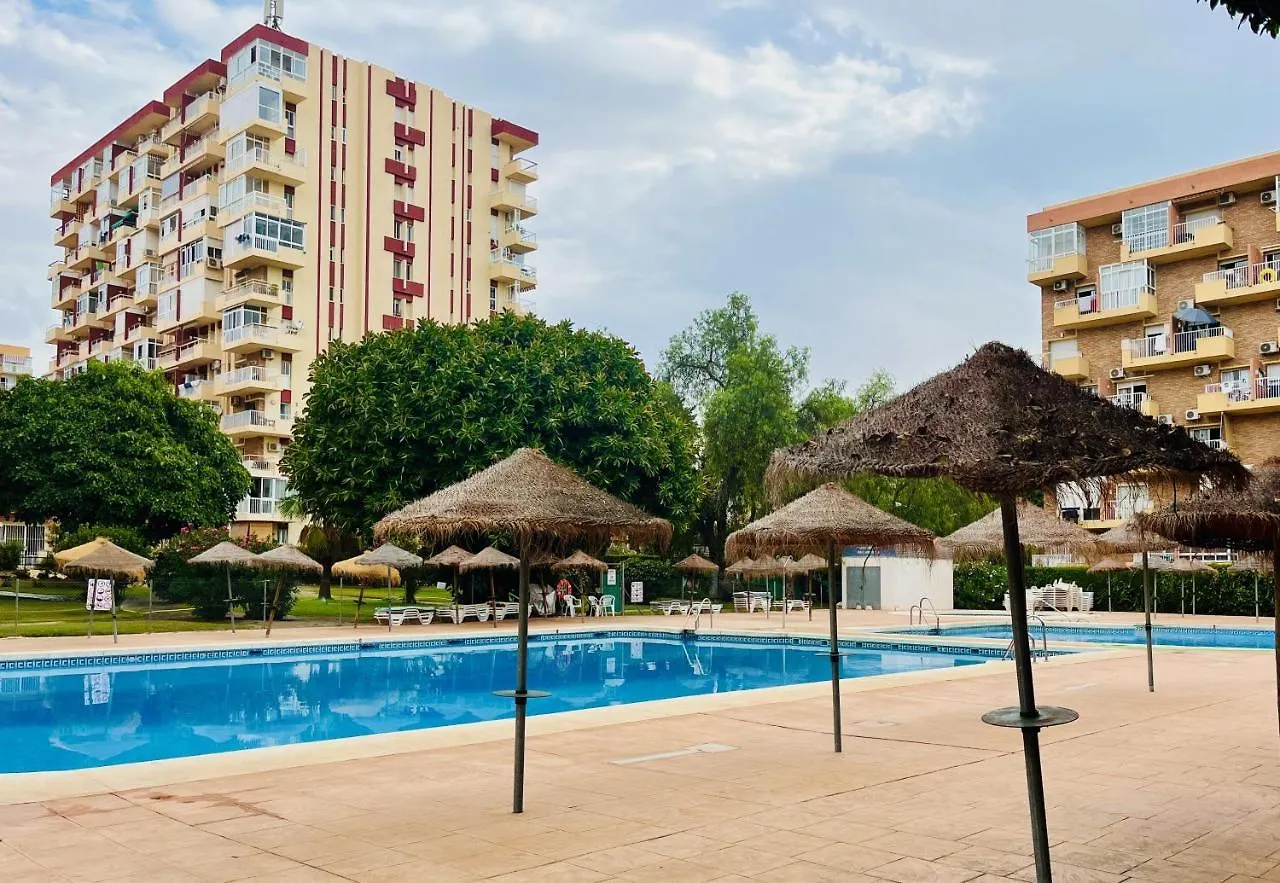 Apartamento A 10 min de la playa y con excelentes zonas comunes Benalmádena