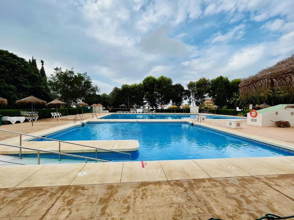 Apartamento A 10 min de la playa y con excelentes zonas comunes Benalmádena